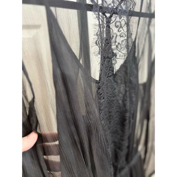 Krisa/ Revolve Sz‎ Medium Lace Chiffon High Neck Cascade Midi Slip Dress NWT - Picture 2 of 12